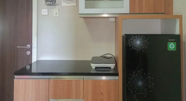 Апартаменты Comfort and Minimalist 1BR at Student Castle Yogyakarta Apartment By Travelio