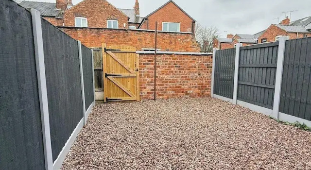 Crewe - House - Sleeps 8 - Private Hot Tub, Book Feriehus Crewe 