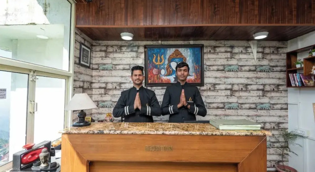 Shining hills by Lawrence Hotels, Rezerwuj Hotel Mussoorie Uttarakhand