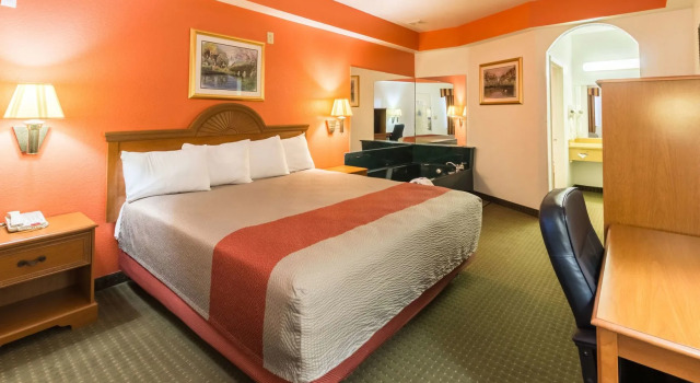 Motel 6 Alvarado, TX