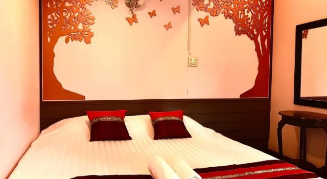 Baan Saranrom, Varaa Hotelli Amphawa Samut Songkhram