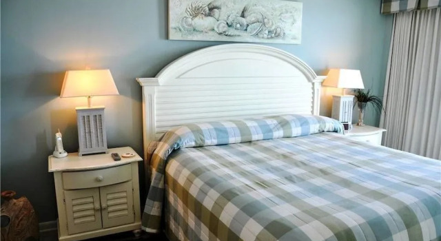 Paradise Pointe 5B - 3 Br condo by RedAwning