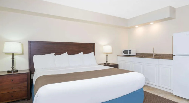 Doppel Familie Suite 2 Schlafzimmer Days Inn & Suites by Wyndham Baxter Brainerd Area