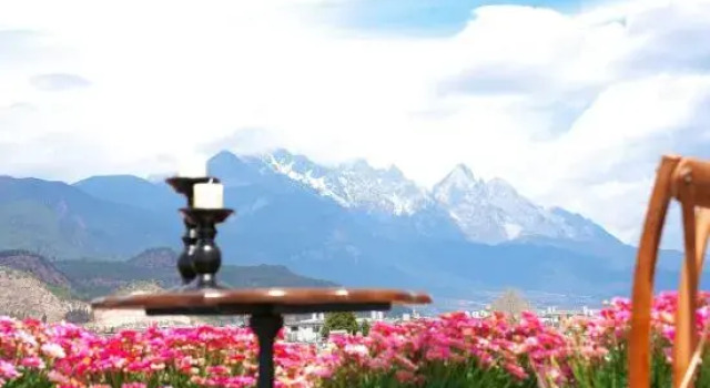 Lijiang Huashan Yunshe Snow Mountain View Homestay