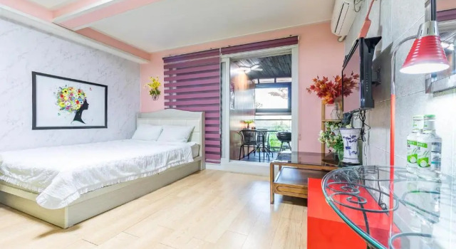 Студия Four Seasons Pension