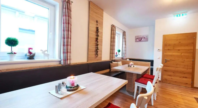 Pension Gschaider, Book Hotel Hotels in Vienna Alps with Parking, Parking