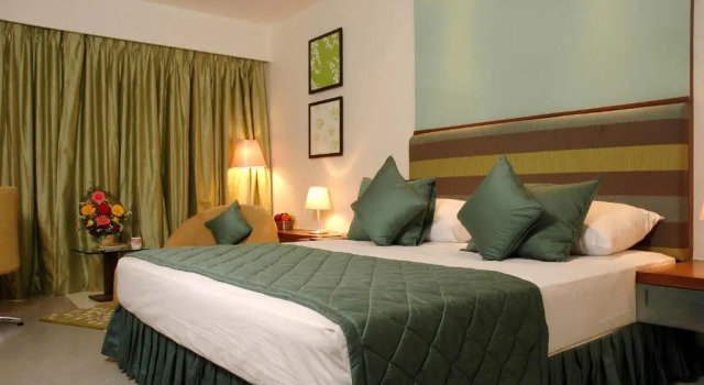 Номер Executive The Fern Residency Ahmedabad, Subhash Bridge, Series by Marriott