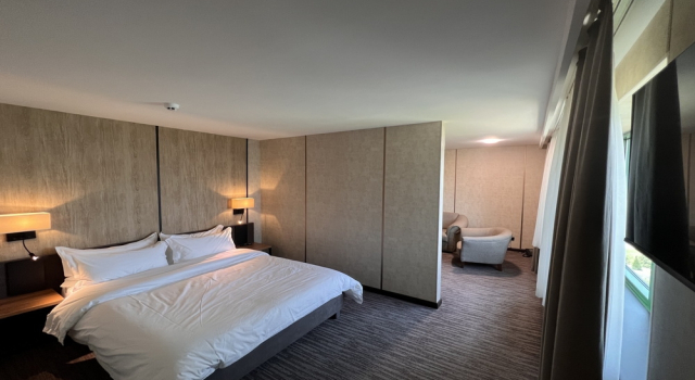 Четырёхместный люкс Pyramids Resort (Пирамидс Резорт)