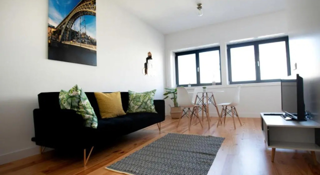 Студия Guest H4U - Porto Batalha City Center