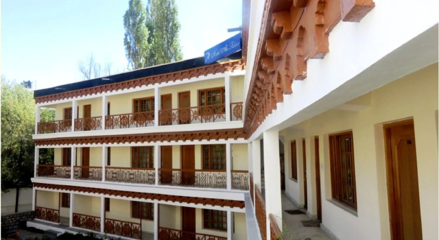 Hotel Abu Palace