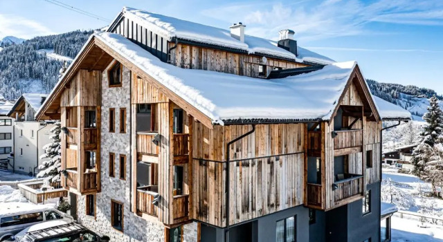 ALMMONTE SENSUM SUITES - Funky Living Hotel, Забронировать Отель Отели Ваграйн с бассейном, рядом с Гондольный подъемник Флаин Моцарт (нижняя станция), Бассейн