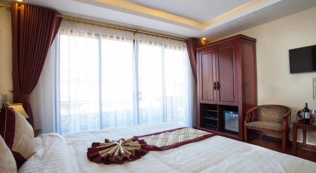 Sapa Majestic Hotel, Забронировать Отель Шапа Лаокай, рядом с Рынок Сапа