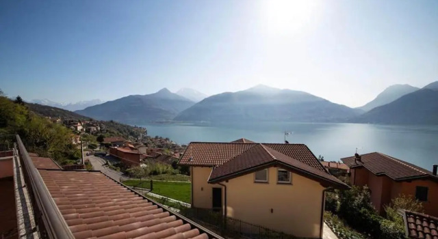 Апартаменты 2-Bedroom Lakeview Apartment Mastena Belvedere