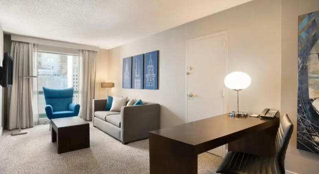 Люкс с видом на город Hilton Chicago Magnificent Mile Suites