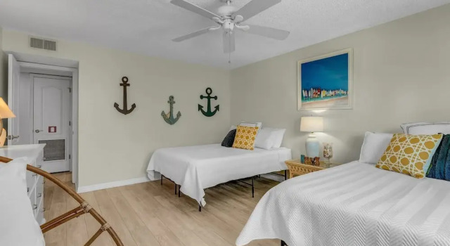 Sea La Vie at Cocoa Beach, Забронировать Апартаменты/квартира Отели Коко-Бич с парковкой, рядом с Музей динозавров, Парковка