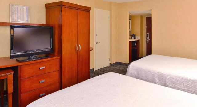 Четырёхместный номер Standard Courtyard by Marriott Denver Cherry Creek