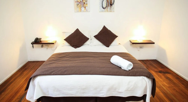 Двухместный номер Standard с балконом Hostal Plaza Londres 77
