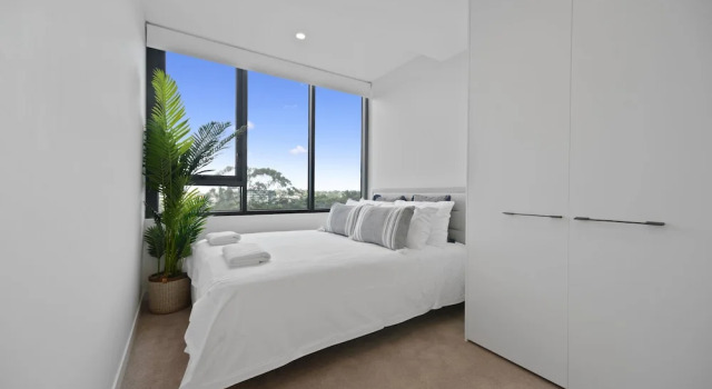 New Contemporary Apartment near Macquarie Centre
