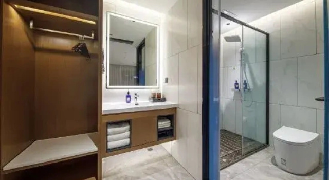 Кровать в общем номере Starway Hotel