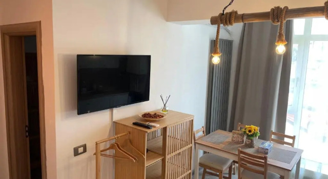 Alezzi Holiday Apartment 13 G, Prenota Appartamento Hotel a Mamaia-Sat con piscina, Piscina