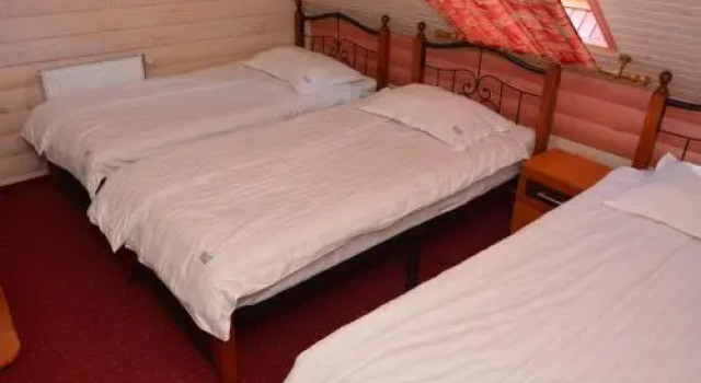 SKI Xata, Prenota Hotel Hotel a Ivano-Frankovsk con parcheggio, Parcheggio