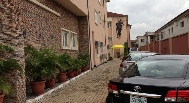 GrandBee Suites, Buchen Sie Hotel All-Inclusive-Hotels in Lagos, All Inclusive