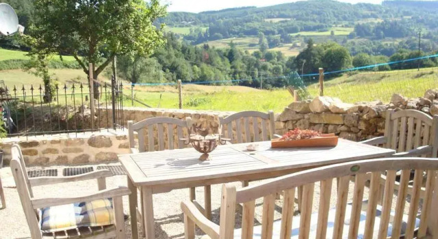 Chapois, Book Hotel Vernoux-en-Vivarais Ardèche