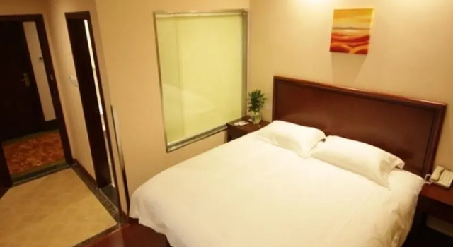 Номер Standard GreenTree Inn YangZhou West KaiFa Road Baolong Square Express Hotel