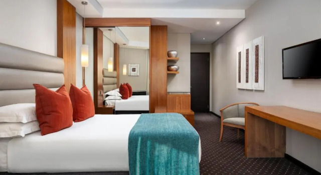 Двухместный номер Standard Premier Hotel O.R. Tambo