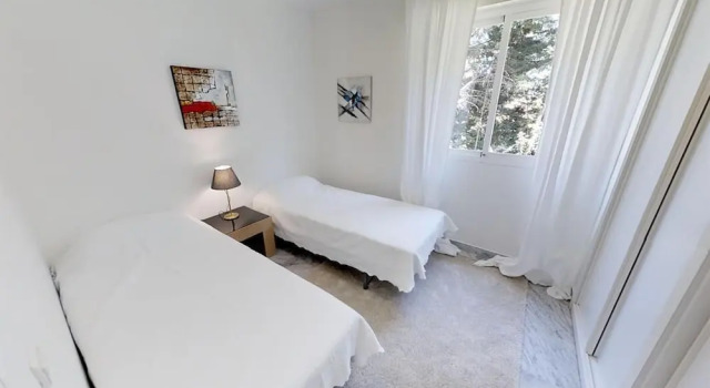 Modern Apartment Near Puerto Banus