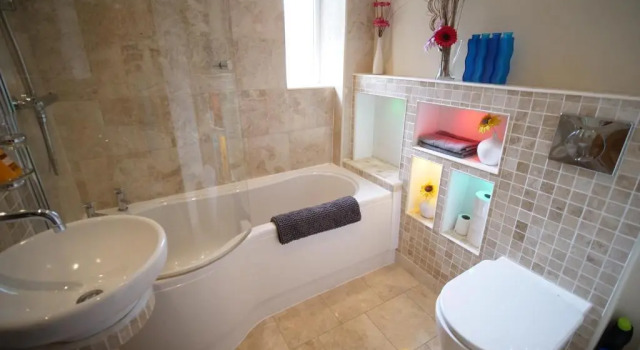Апартаменты Town Centre Apartment Sleeps 9