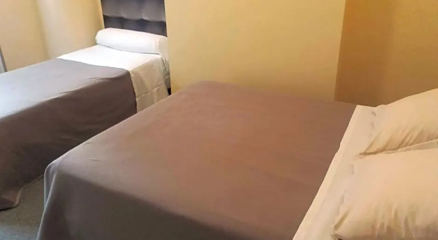 Hotel Du Square, Book Hotel Riom Puy-de-Dôme