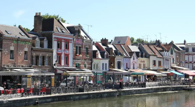 La WAIDE Beau studio centre ville WIFI NETFLIX tout équipé