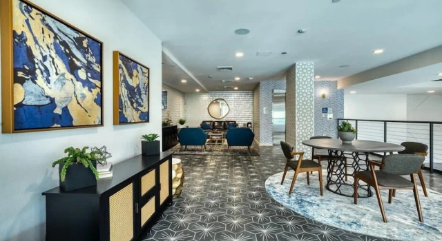 CozySuites at Downtown Phoenix, Забронировать Апарт-отель Феникс - центр города Финикс, рядом с Площадь Исторического наследия
