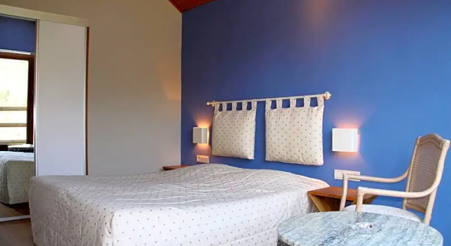 Двухместный номер Superior Hostellerie La Claire Fontaine, Logis hôtels & Spa included