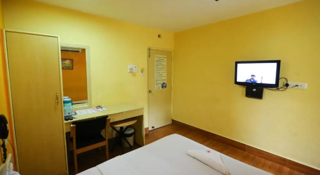 Двухместный номер Deluxe Season 4 Residences - Teynampet Near Apollo Hospital ,Balaji Dental, US Consulate