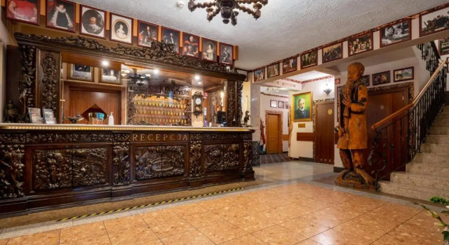 Hotel Trylogia