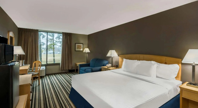Двухместный номер Superior Travelodge by Wyndham Memphis Airport/Graceland