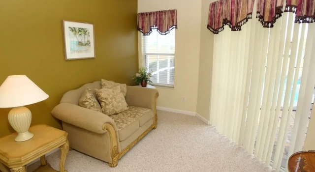 4 BED Pool Home ON Golf Community