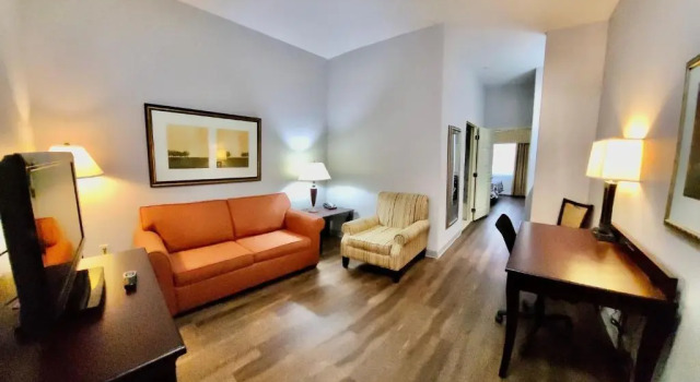 Двухместный люкс Red Roof Inn & Suites Midland