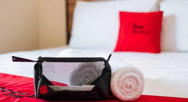 Номер Deluxe RedDoorz near Notre Dame of Dadiangas University