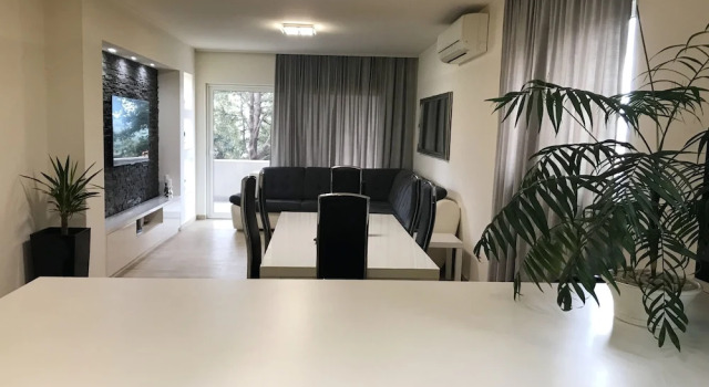Villa Stivan, Book Lejlighed Hoteller i Solin med parkering, Parkering