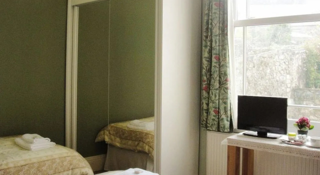 Bankside B&B, Rezervasyon Bed and Breakfast St Austell Cornwall