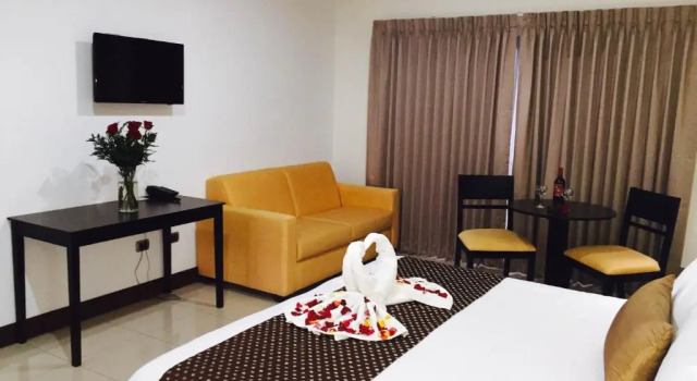Полулюкс Hotel y Restaurante El Guarco