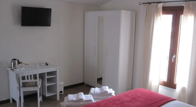 Двухместный номер Standard Мансарда с балконом Bomarosa Rooms
