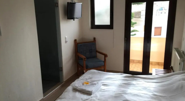 Одноместный номер Standard с балконом Candia Hotel