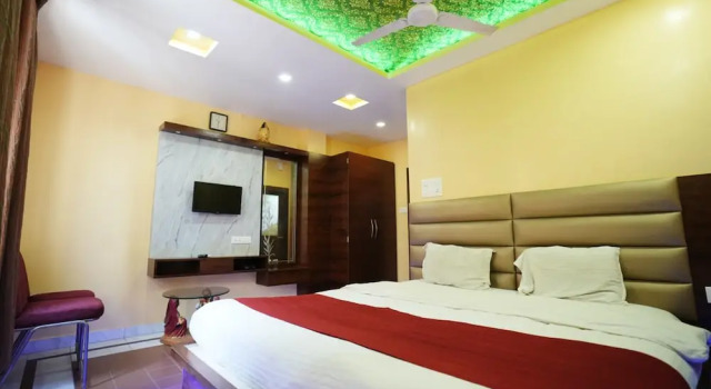 Deluxe quadruple chambre Vue sur la ville Goroomgo Ashray Puri