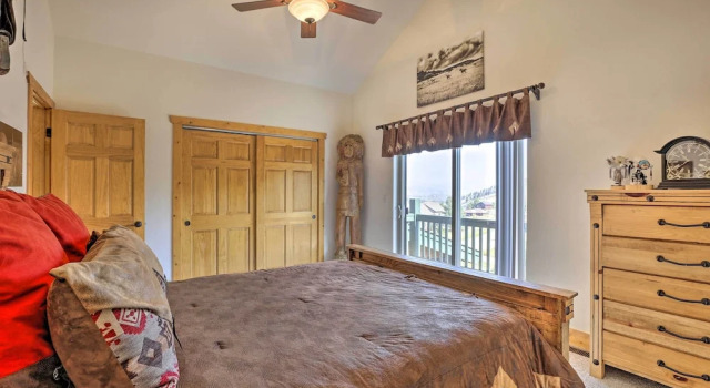 Deck, Bar & Mtn Views: Grand Granby Retreat!