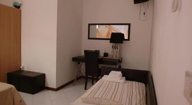 Четырёхместный номер Standard с балконом Hotel Julia