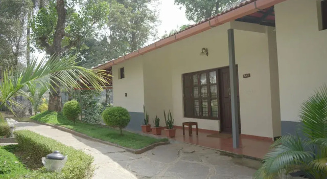 Люкс Luxury с балконом Gavadana Resort Coorg